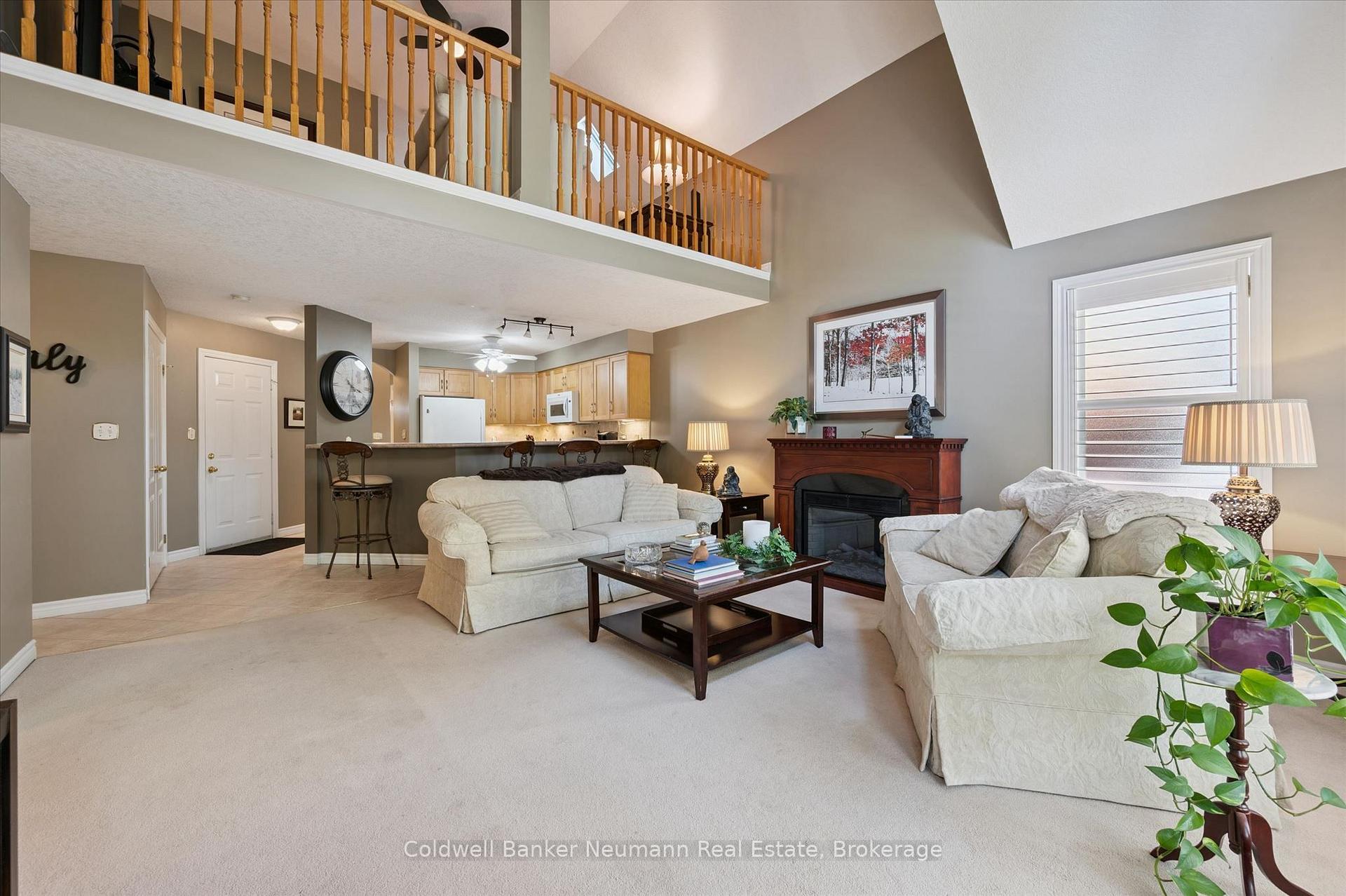 Photo 8 of 165 Terraview Crescent, Guelph, Kortright West — HOMEH