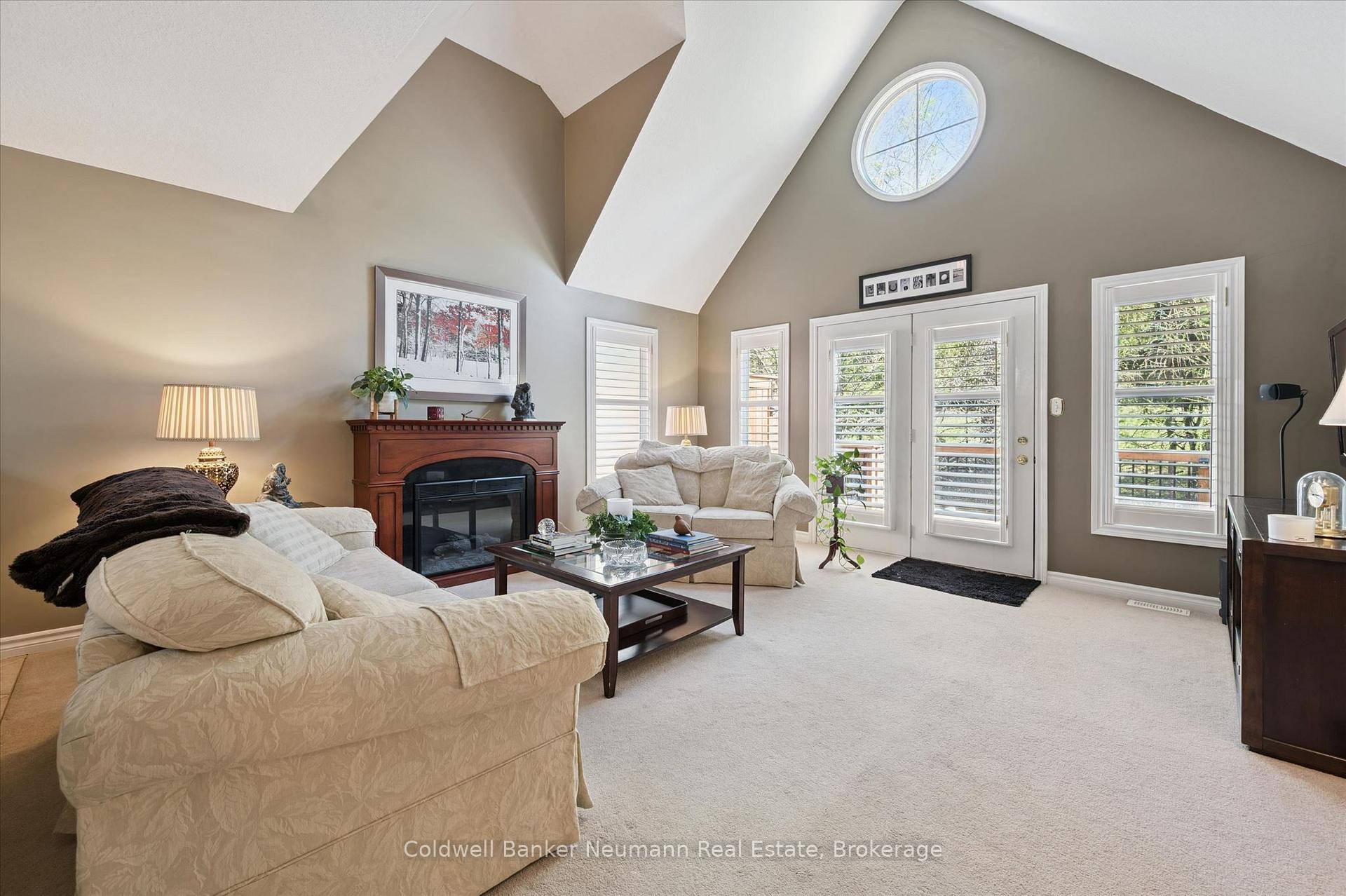 Photo 9 of 165 Terraview Crescent, Guelph, Kortright West — HOMEH