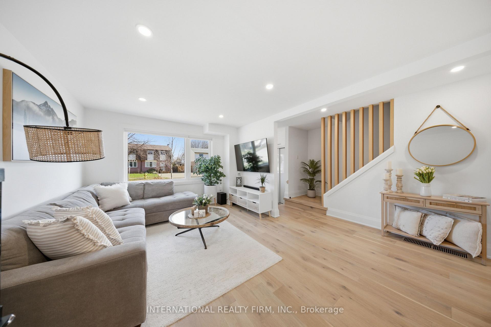 Photo 6 of 28 Debby Crescent, Brantford, North Park/Wood St. — HOMEH