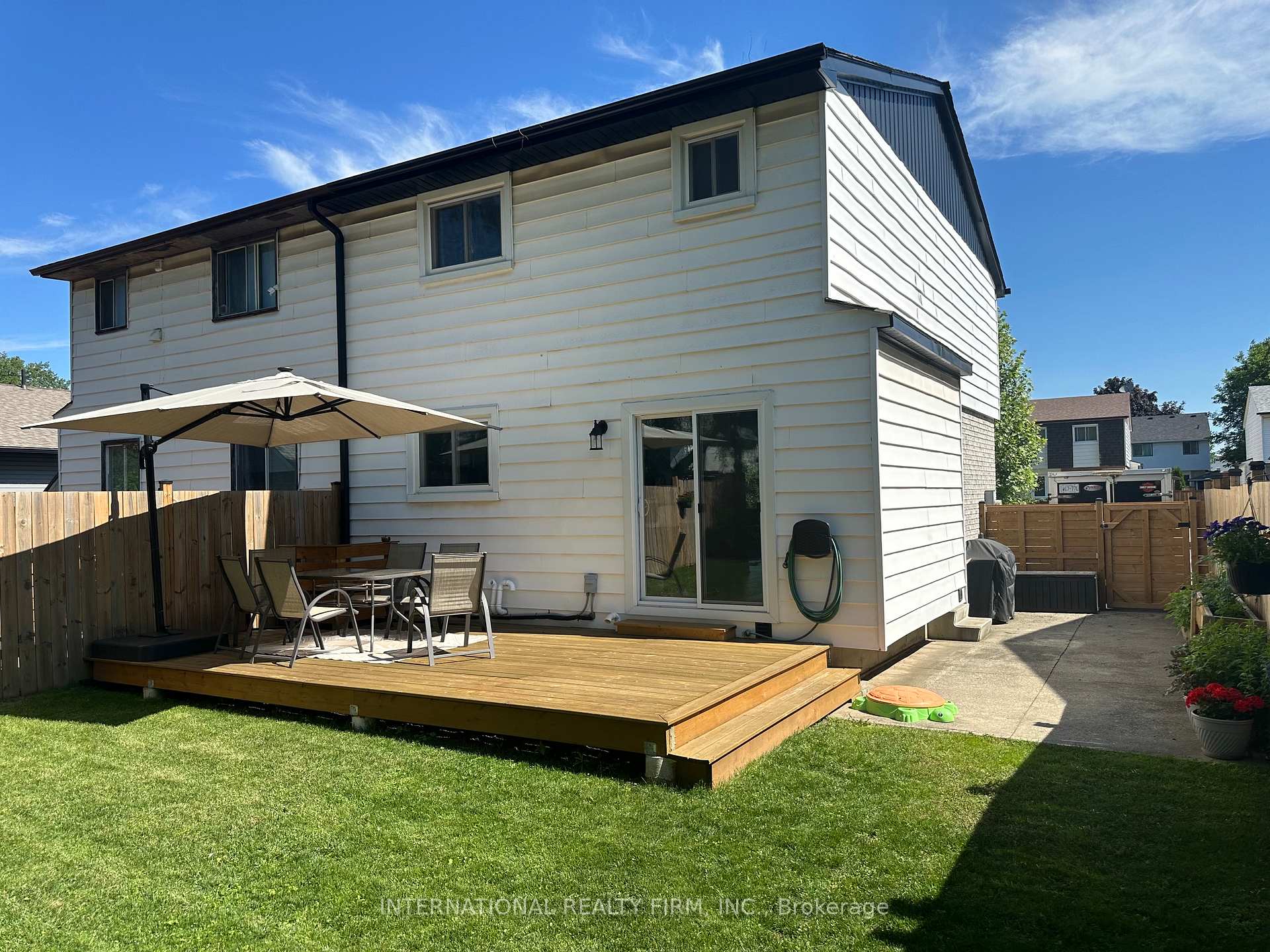 Photo 26 of 28 Debby Crescent, Brantford, North Park/Wood St. — HOMEH