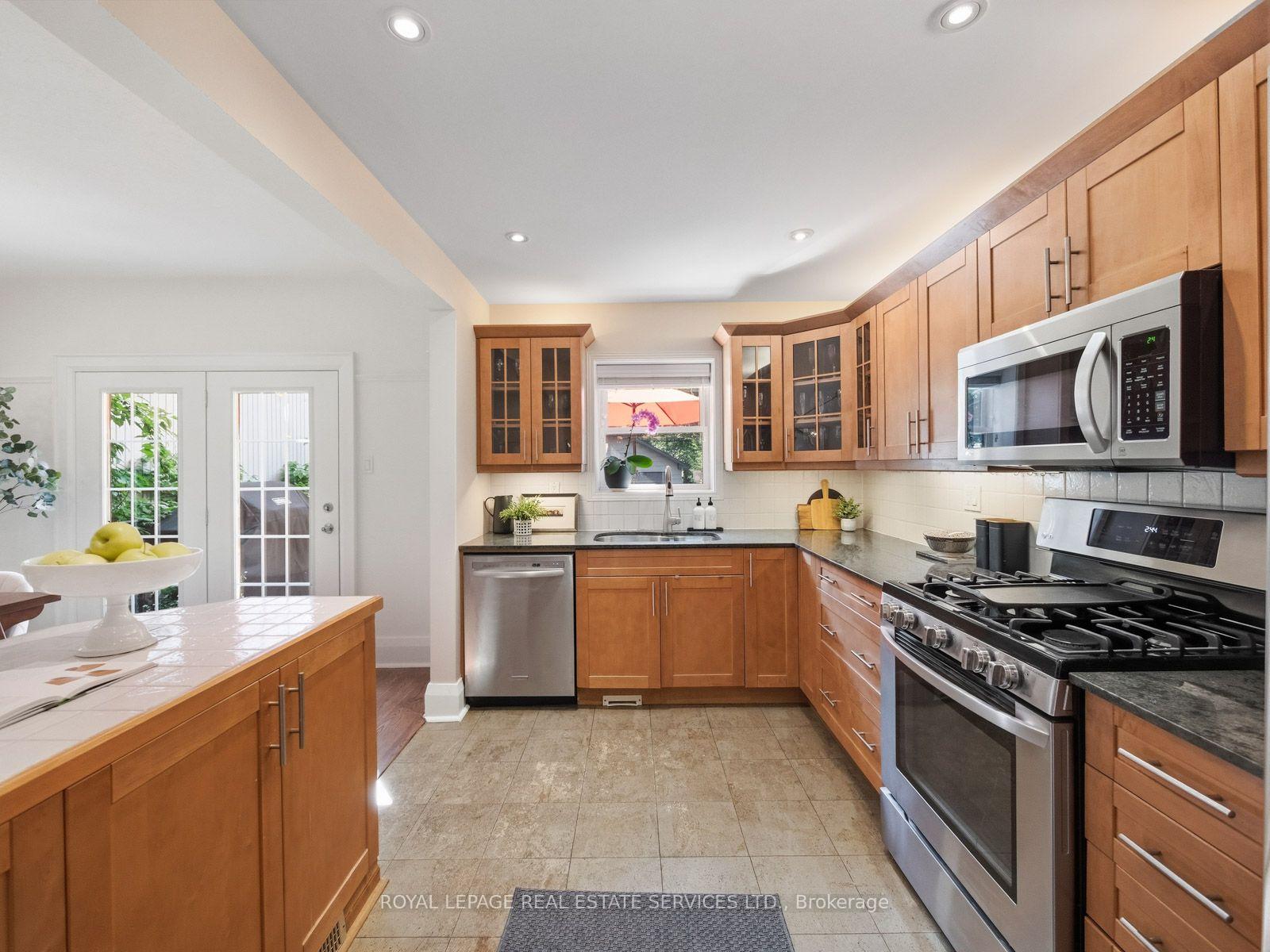 Photo 38 of 276 Durie Street, Toronto, Runnymede-Bloor West Village — HOMEH