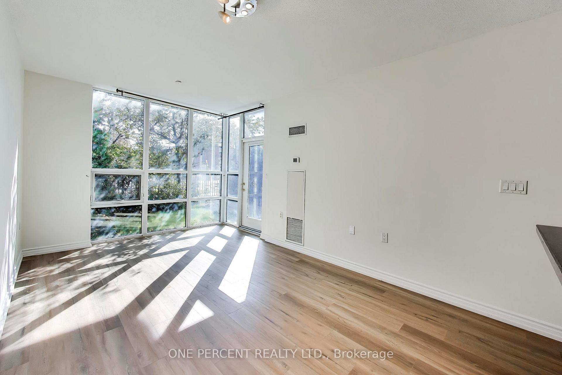 Photo 2 of Unit 109, 3840 Bathurst Street, North York, Clanton Park — HOMEH