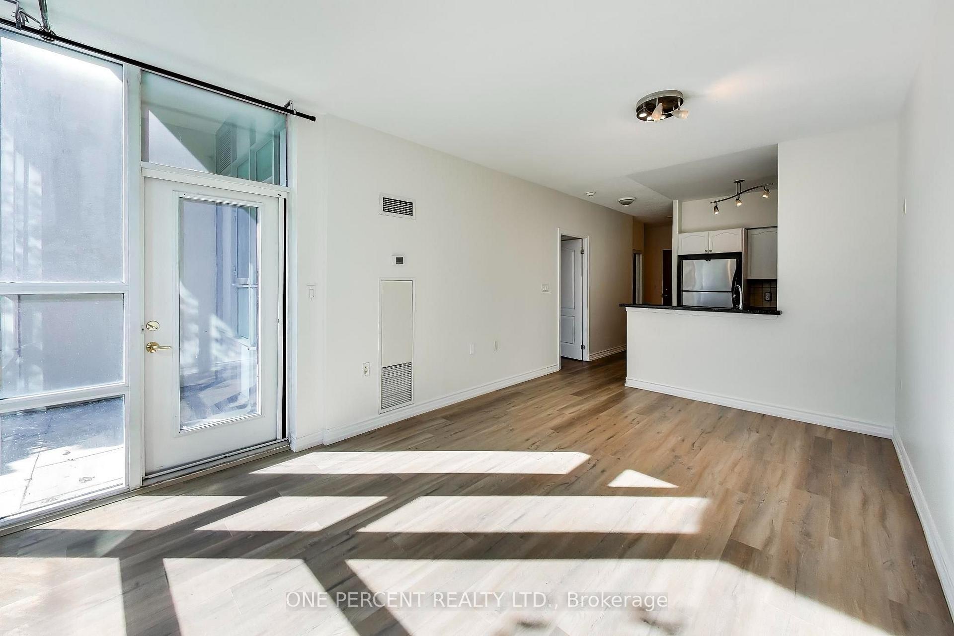 Photo 3 of Unit 109, 3840 Bathurst Street, North York, Clanton Park — HOMEH