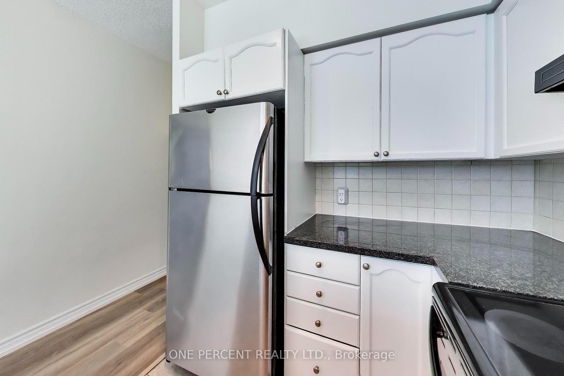 Photo 9 of Unit 109, 3840 Bathurst Street, North York, Clanton Park — HOMEH