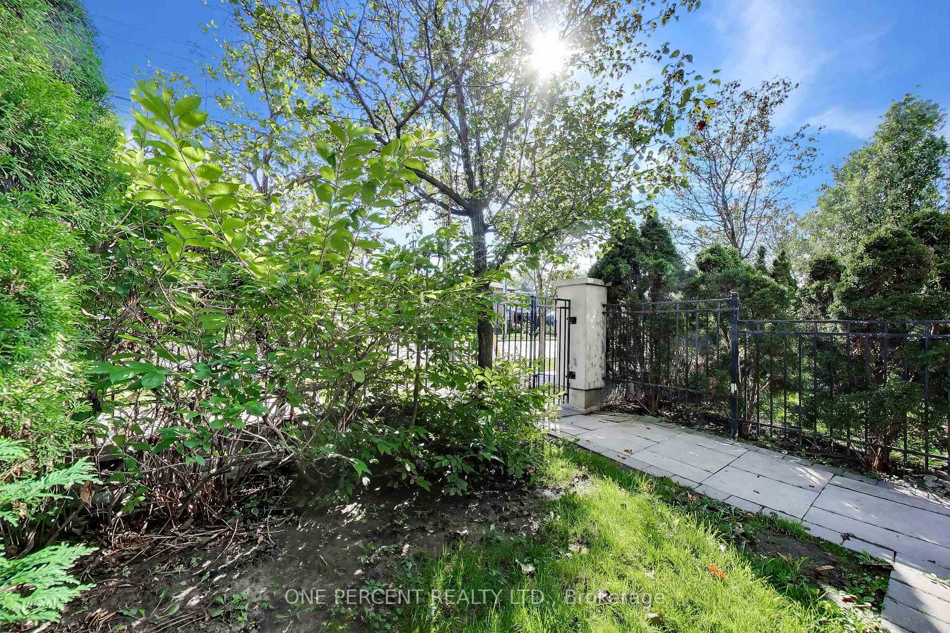 Photo 19 of Unit 109, 3840 Bathurst Street, North York, Clanton Park — HOMEH