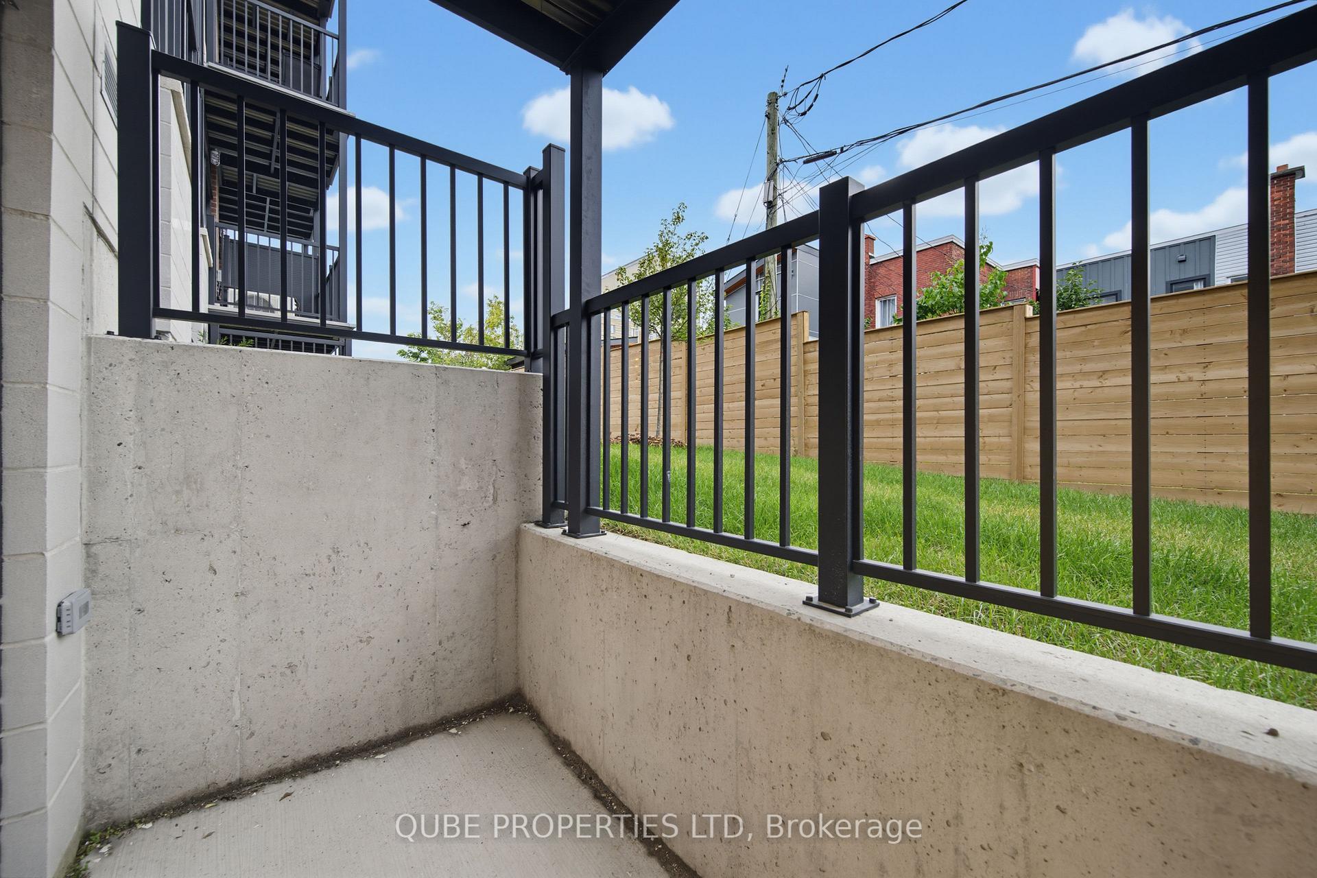 Photo 3 of Unit Unit 5, 15 Larch Street, Ottawa, West Centre Town — HOMEH