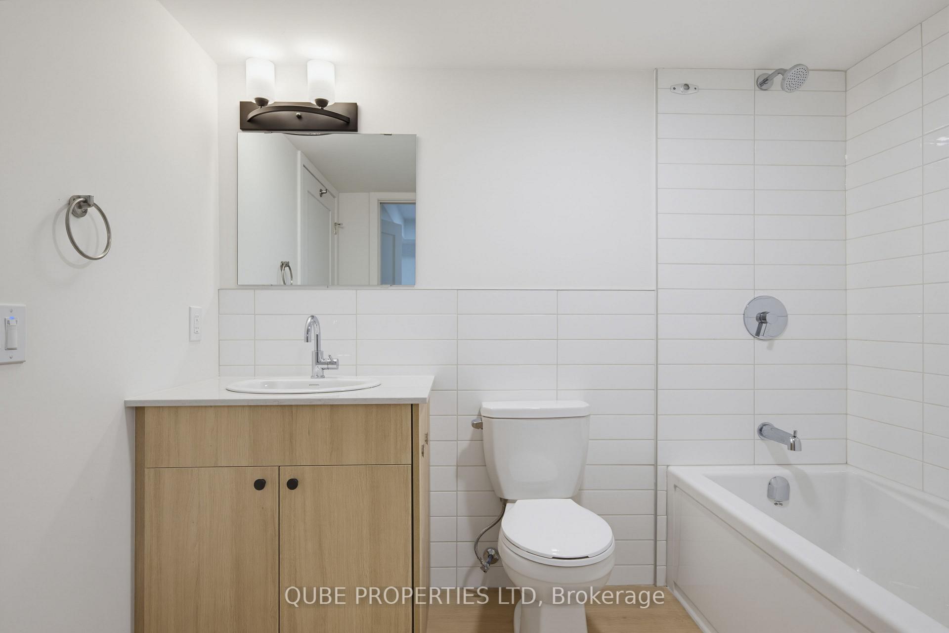 Photo 9 of Unit Unit 5, 15 Larch Street, Ottawa, West Centre Town — HOMEH