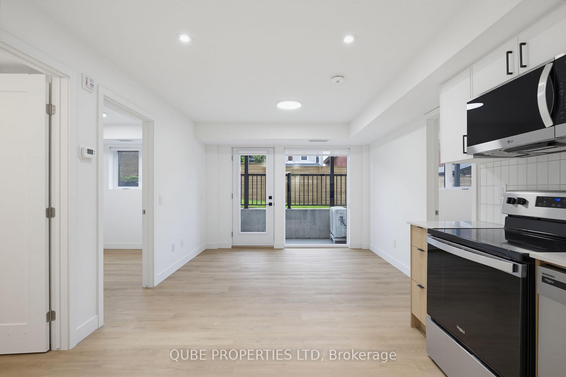Photo 12 of Unit Unit 5, 15 Larch Street, Ottawa, West Centre Town — HOMEH