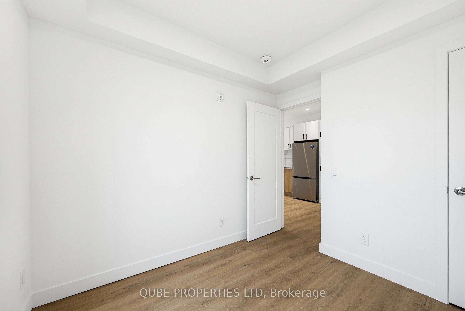 Photo 2 of Unit Unit 304, 15 Larch Street, Ottawa, West Centre Town — HOMEH