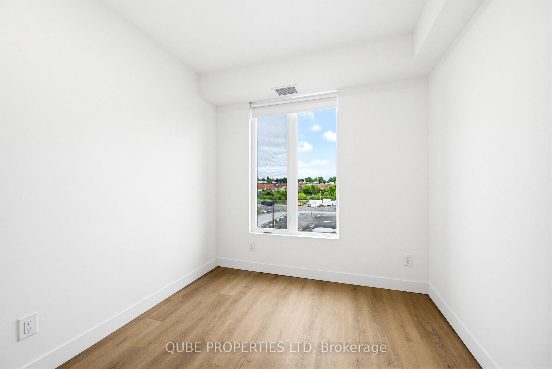 Photo 3 of Unit Unit 304, 15 Larch Street, Ottawa, West Centre Town — HOMEH