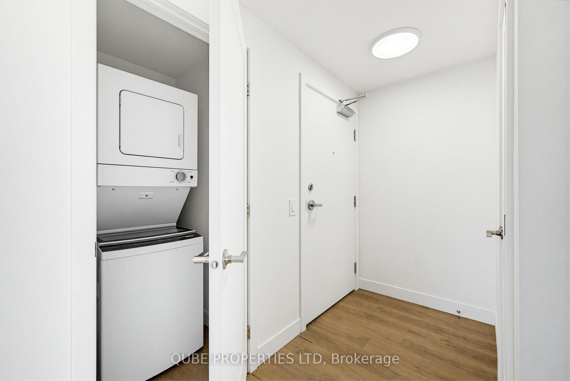 Photo 4 of Unit Unit 304, 15 Larch Street, Ottawa, West Centre Town — HOMEH