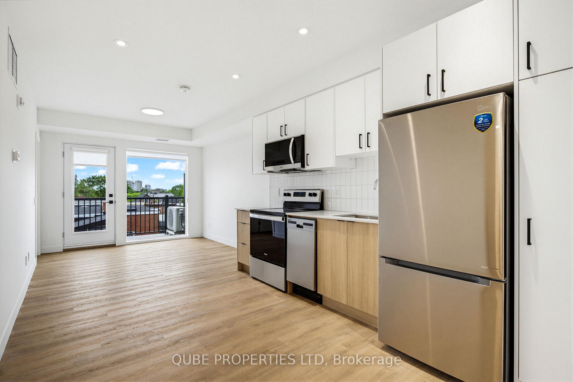 Photo 6 of Unit Unit 304, 15 Larch Street, Ottawa, West Centre Town — HOMEH