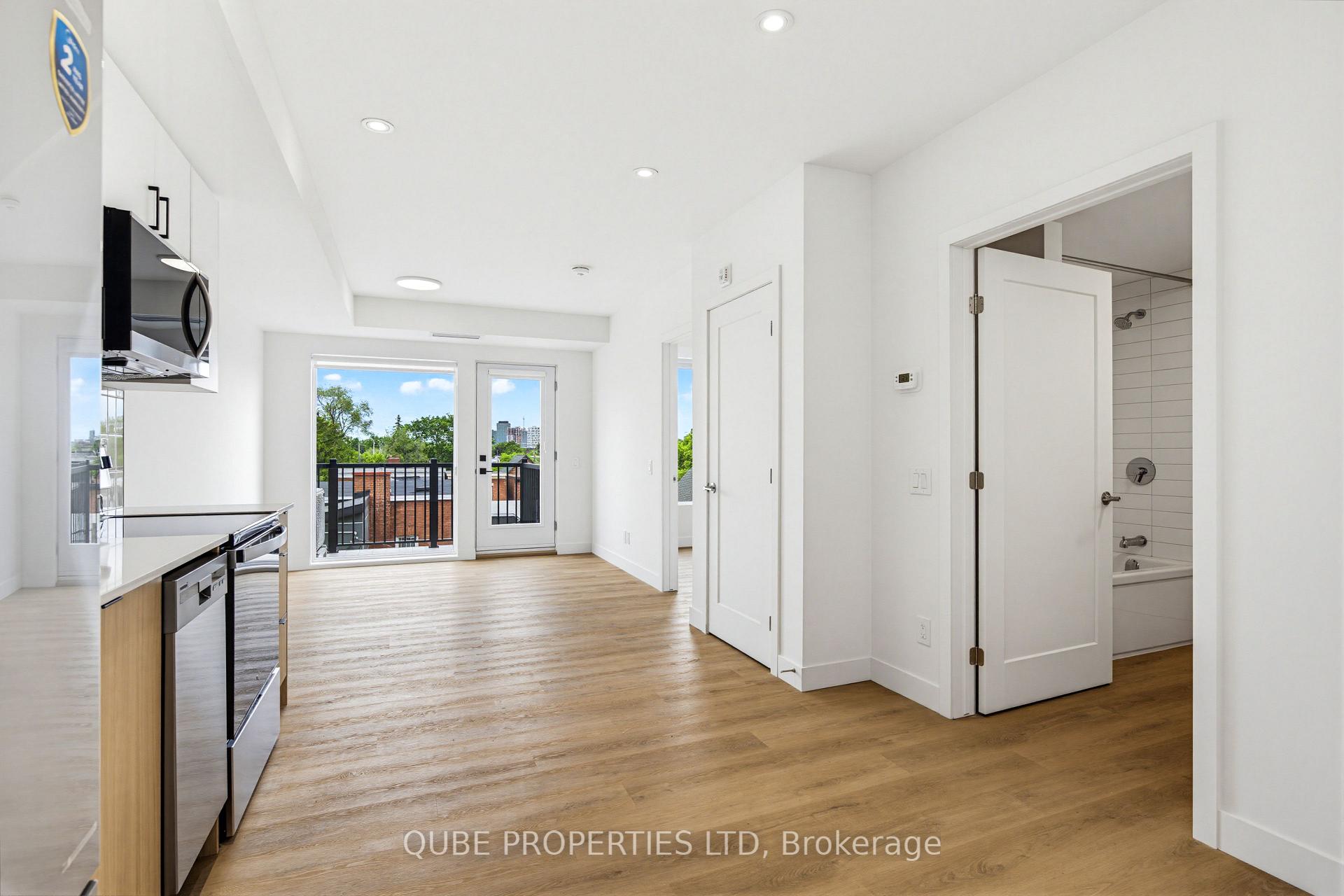 Photo 4 of Unit Unit 305, 15 Larch Street, Ottawa, West Centre Town — HOMEH