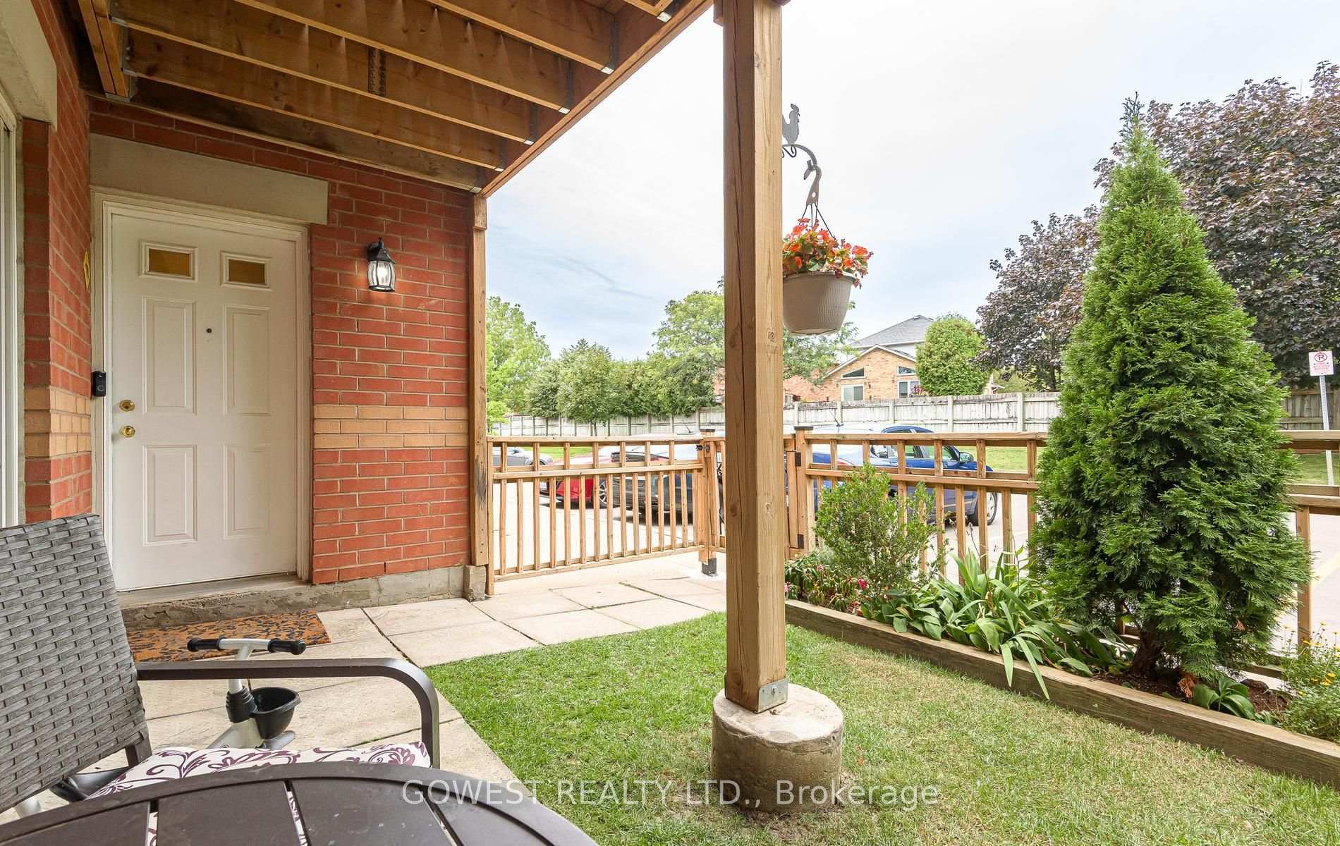 Photo 6 of Unit 1202, 4140 Foxwood Drive, Burlington, Tansley — HOMEH