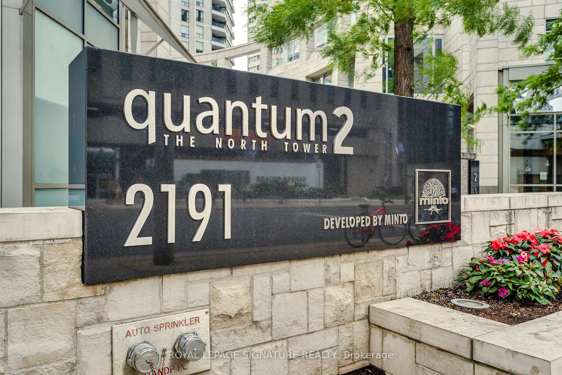 Photo 2 of Unit 910, 2191 Yonge Street, Toronto, Mount Pleasant West — HOMEH