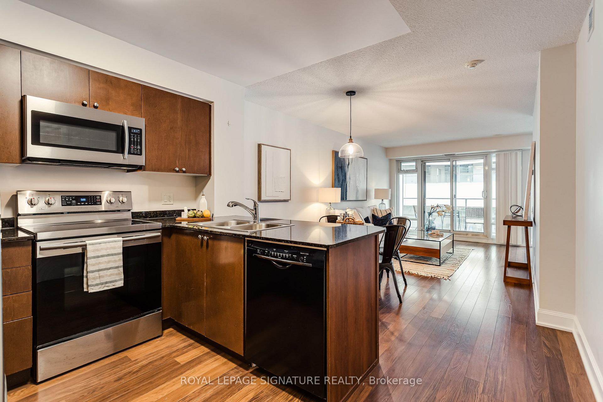 Photo 7 of Unit 910, 2191 Yonge Street, Toronto, Mount Pleasant West — HOMEH