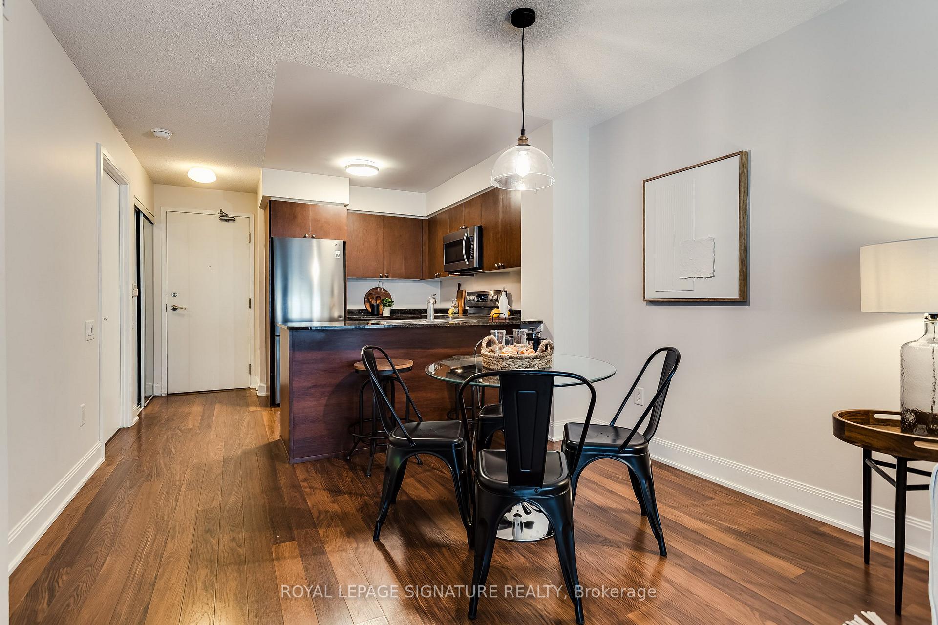Photo 9 of Unit 910, 2191 Yonge Street, Toronto, Mount Pleasant West — HOMEH