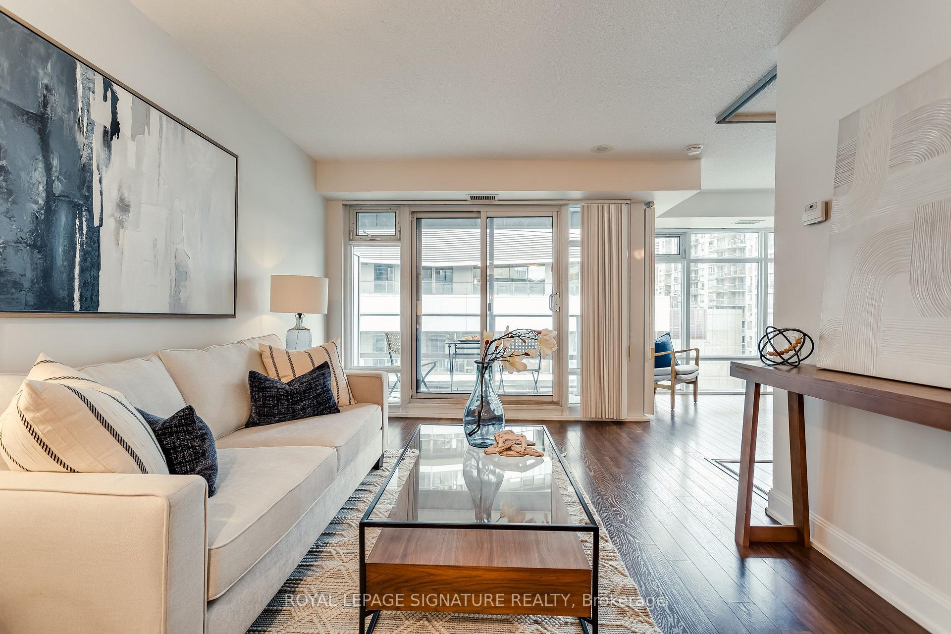 Photo 12 of Unit 910, 2191 Yonge Street, Toronto, Mount Pleasant West — HOMEH