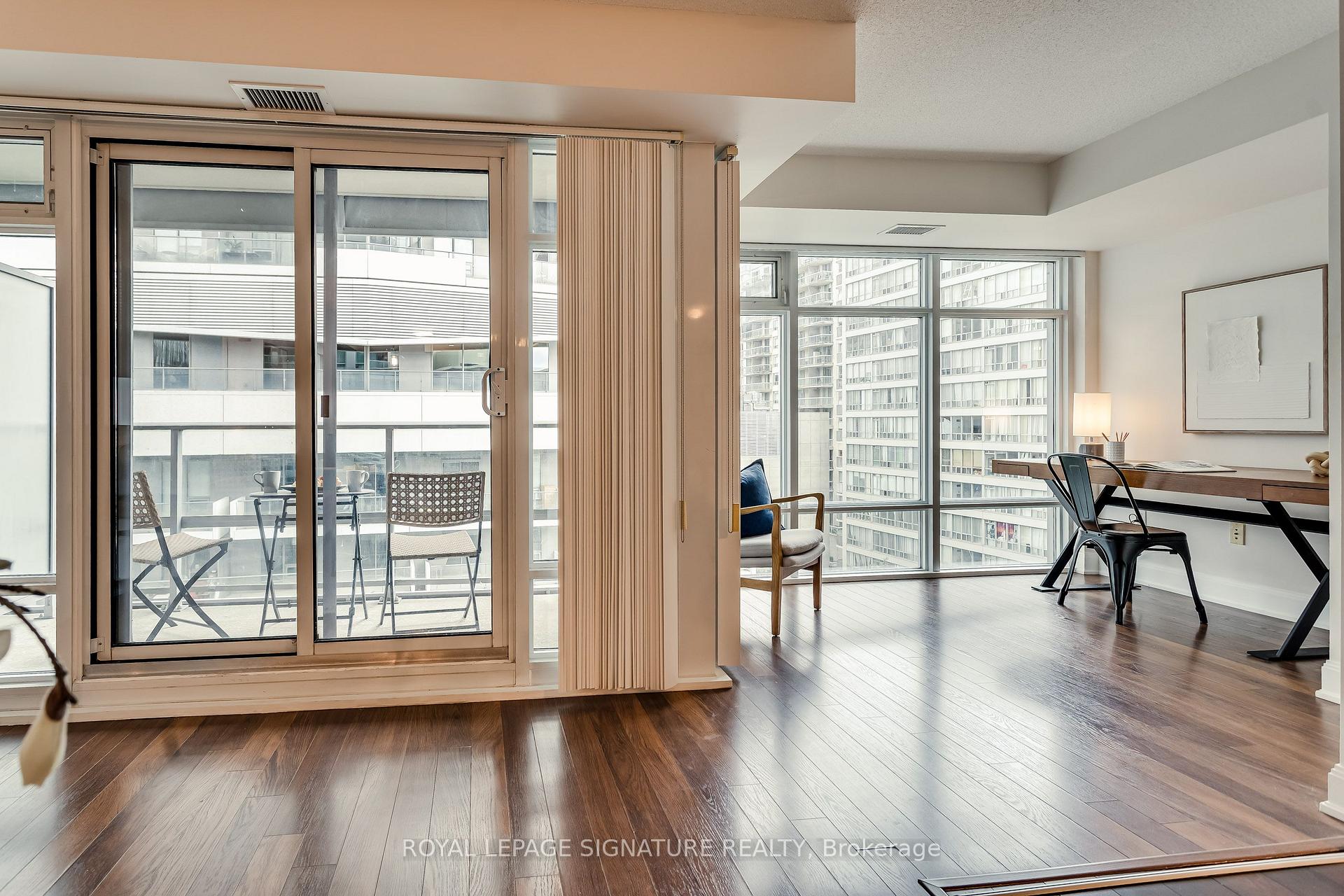 Photo 16 of Unit 910, 2191 Yonge Street, Toronto, Mount Pleasant West — HOMEH