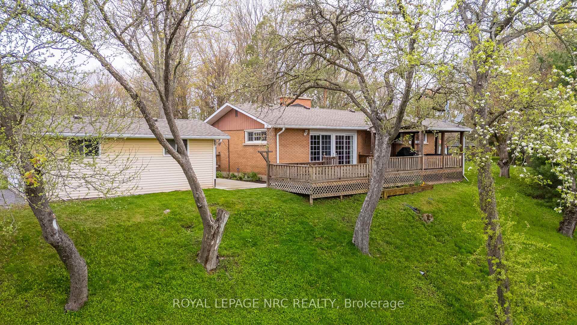 Photo 1 of 53 Pearson Road, Welland, Cooks Mills — HOMEH