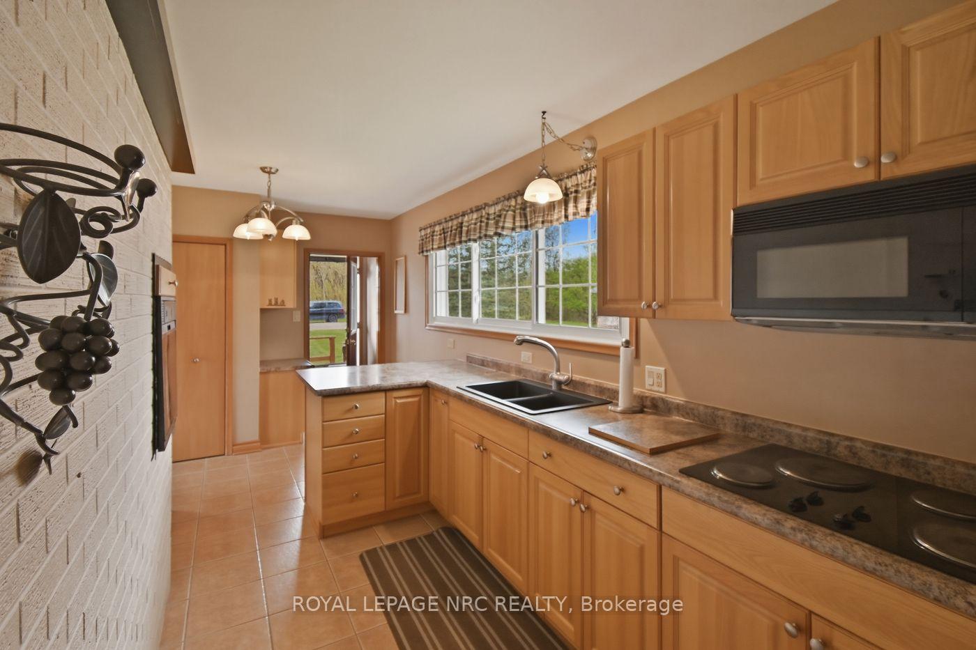 Photo 29 of 53 Pearson Road, Welland, Cooks Mills — HOMEH