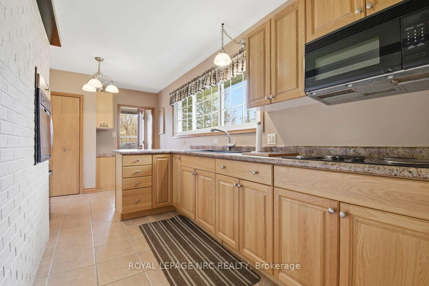 Photo 27 of 53 Pearson Road, Welland, Cooks Mills — HOMEH