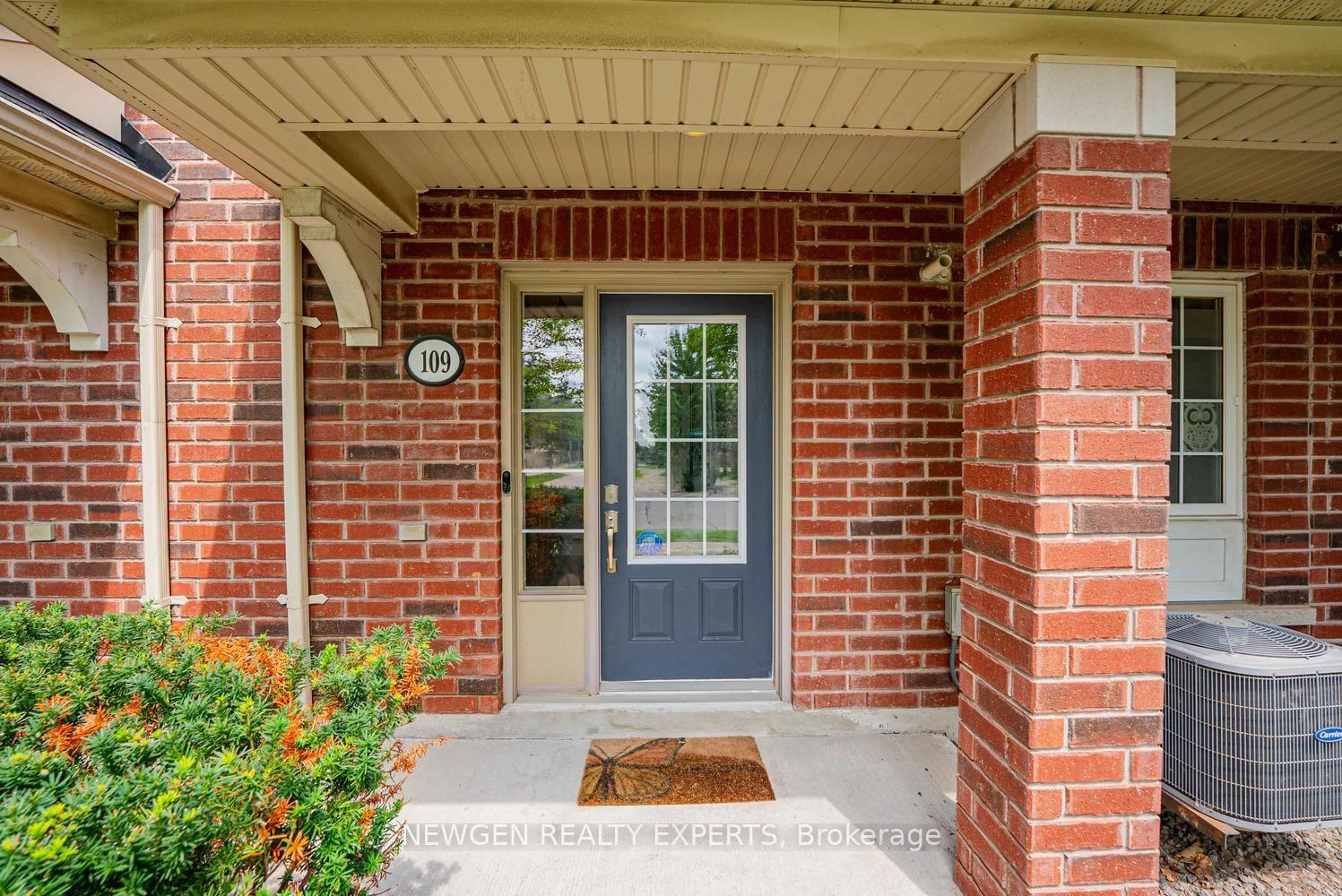 Photo 3 of Unit 21, 109 Georgian Drive, Oakville, River Oaks — HOMEH