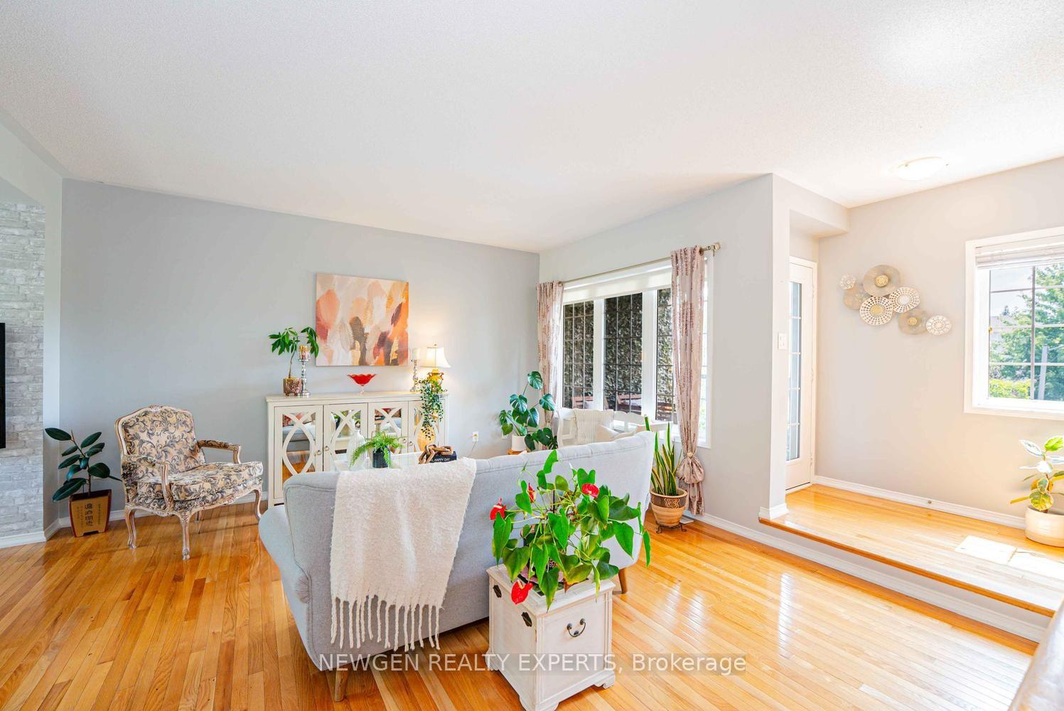 Photo 7 of Unit 21, 109 Georgian Drive, Oakville, River Oaks — HOMEH