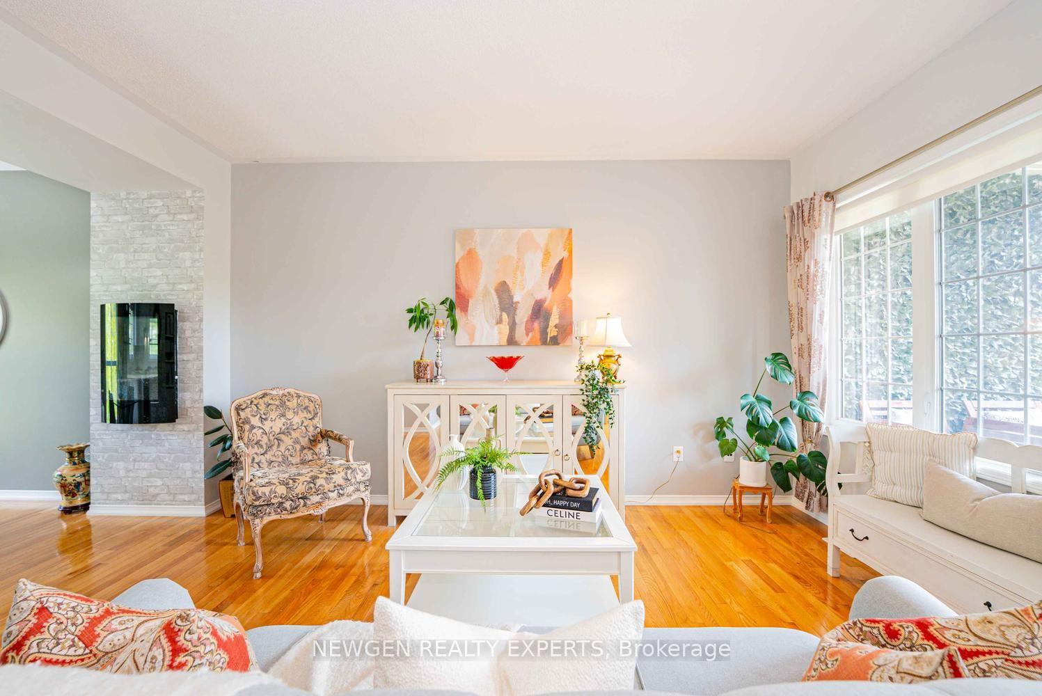 Photo 11 of Unit 21, 109 Georgian Drive, Oakville, River Oaks — HOMEH