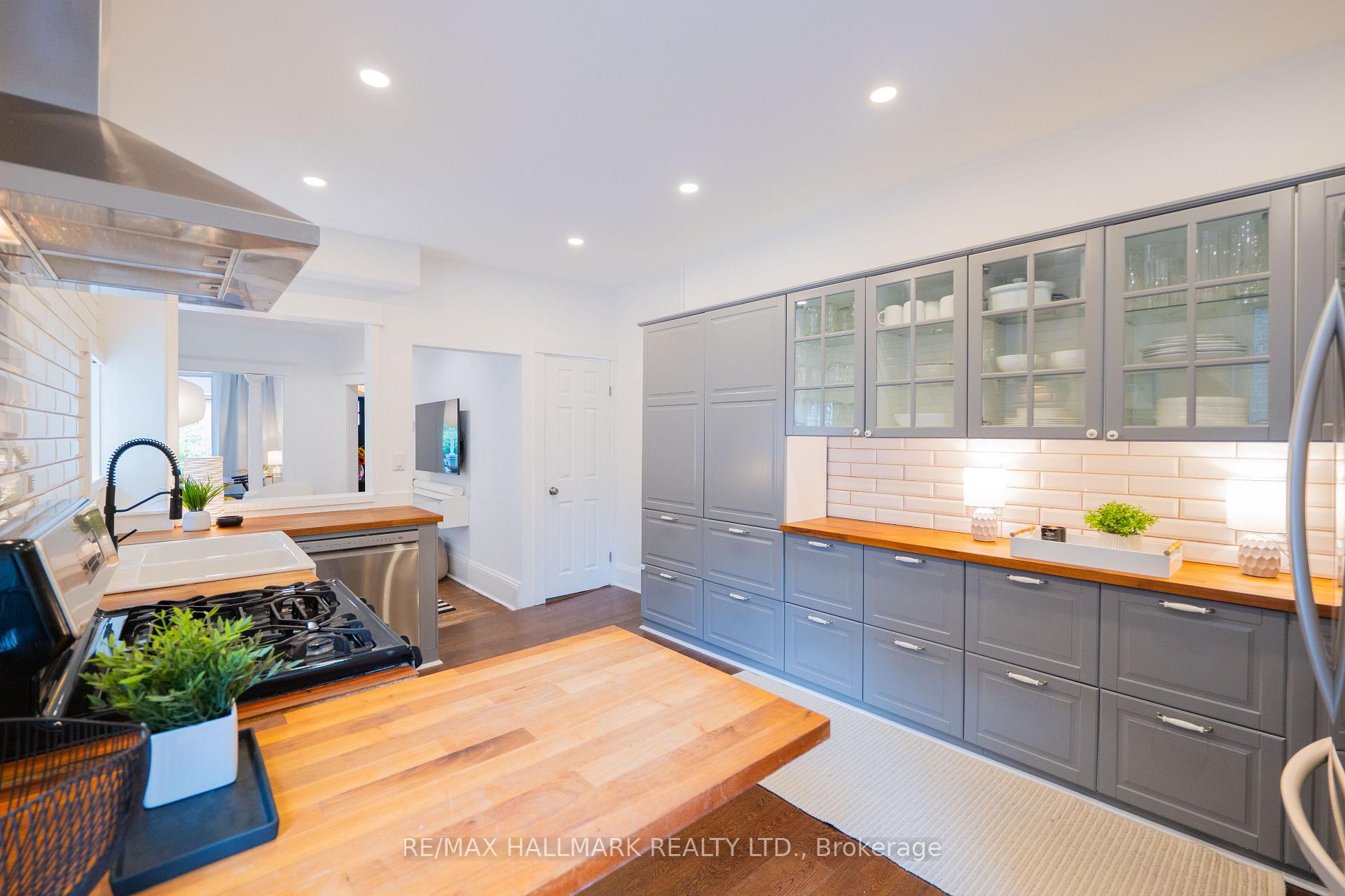 Photo 18 of 507 Logan Avenue, Toronto, North Riverdale — HOMEH