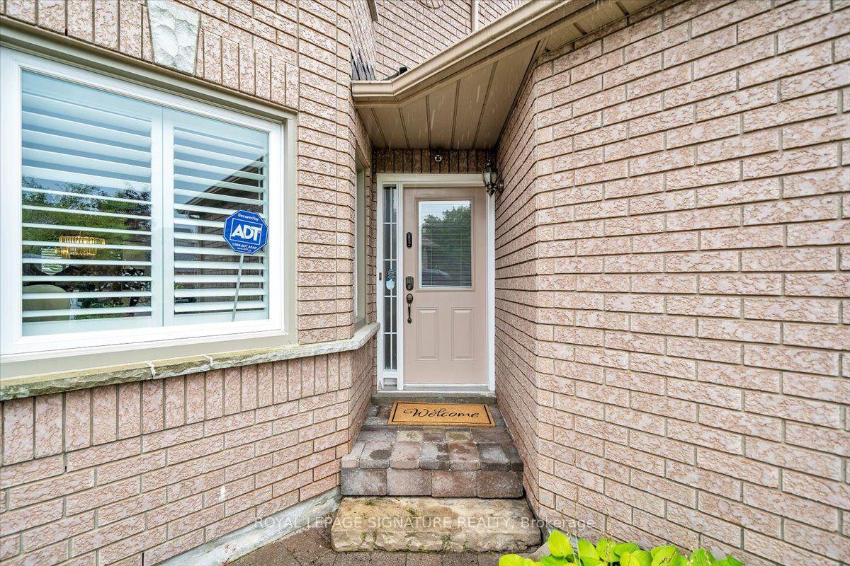 Photo 2 of 3 Griffen Place, Whitby, Rolling Acres — HOMEH
