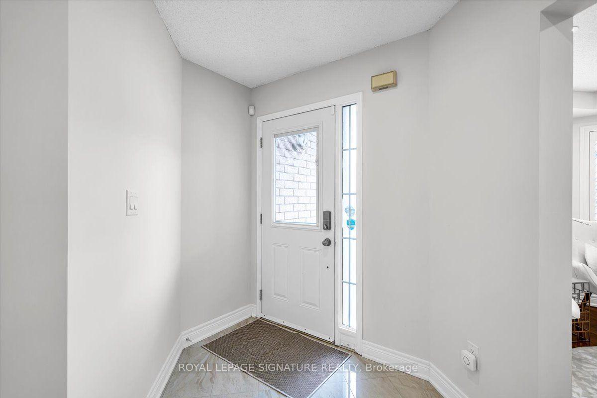 Photo 3 of 3 Griffen Place, Whitby, Rolling Acres — HOMEH