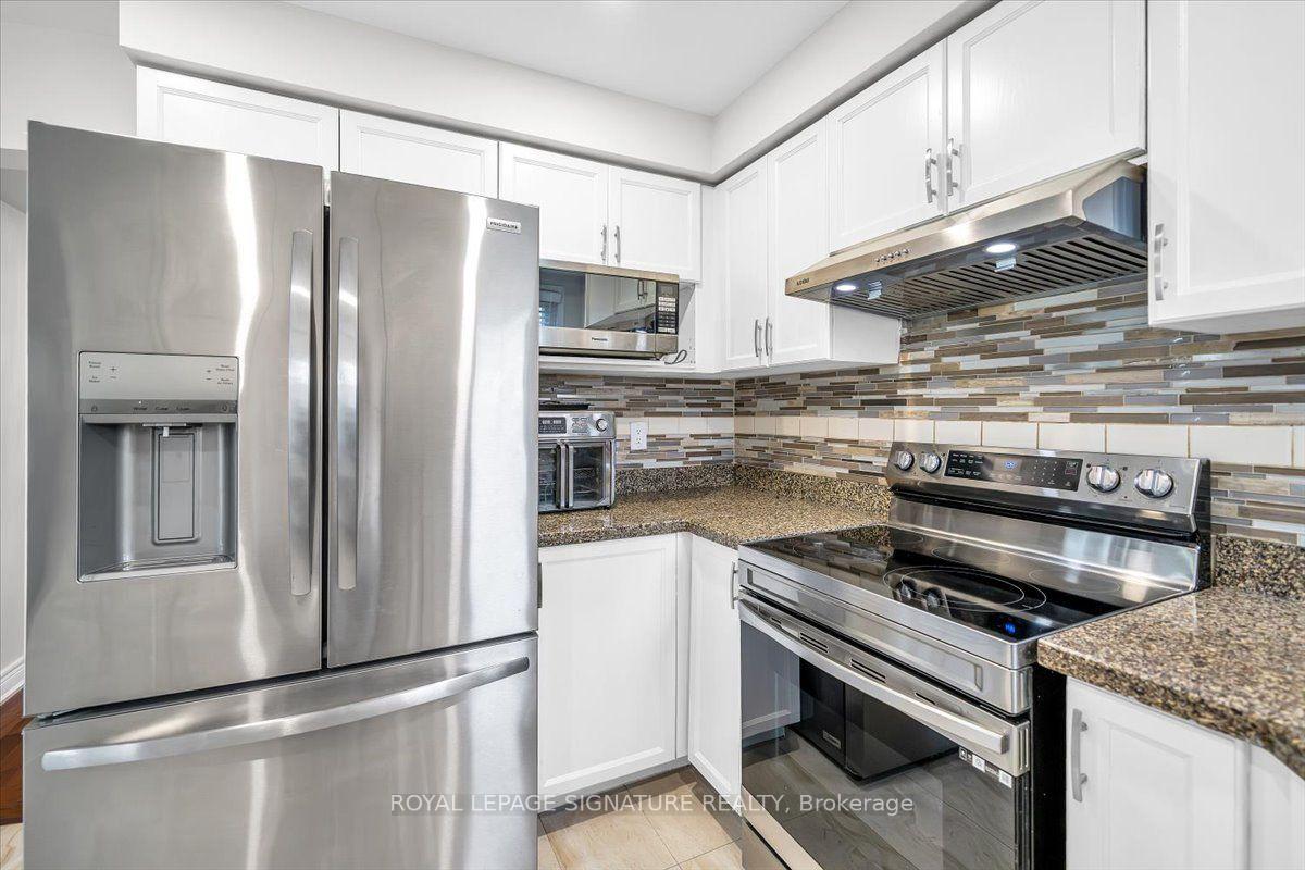 Photo 12 of 3 Griffen Place, Whitby, Rolling Acres — HOMEH