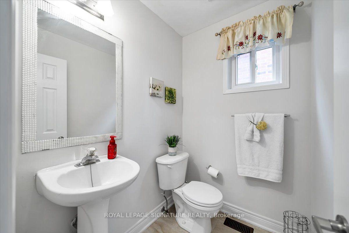 Photo 18 of 3 Griffen Place, Whitby, Rolling Acres — HOMEH
