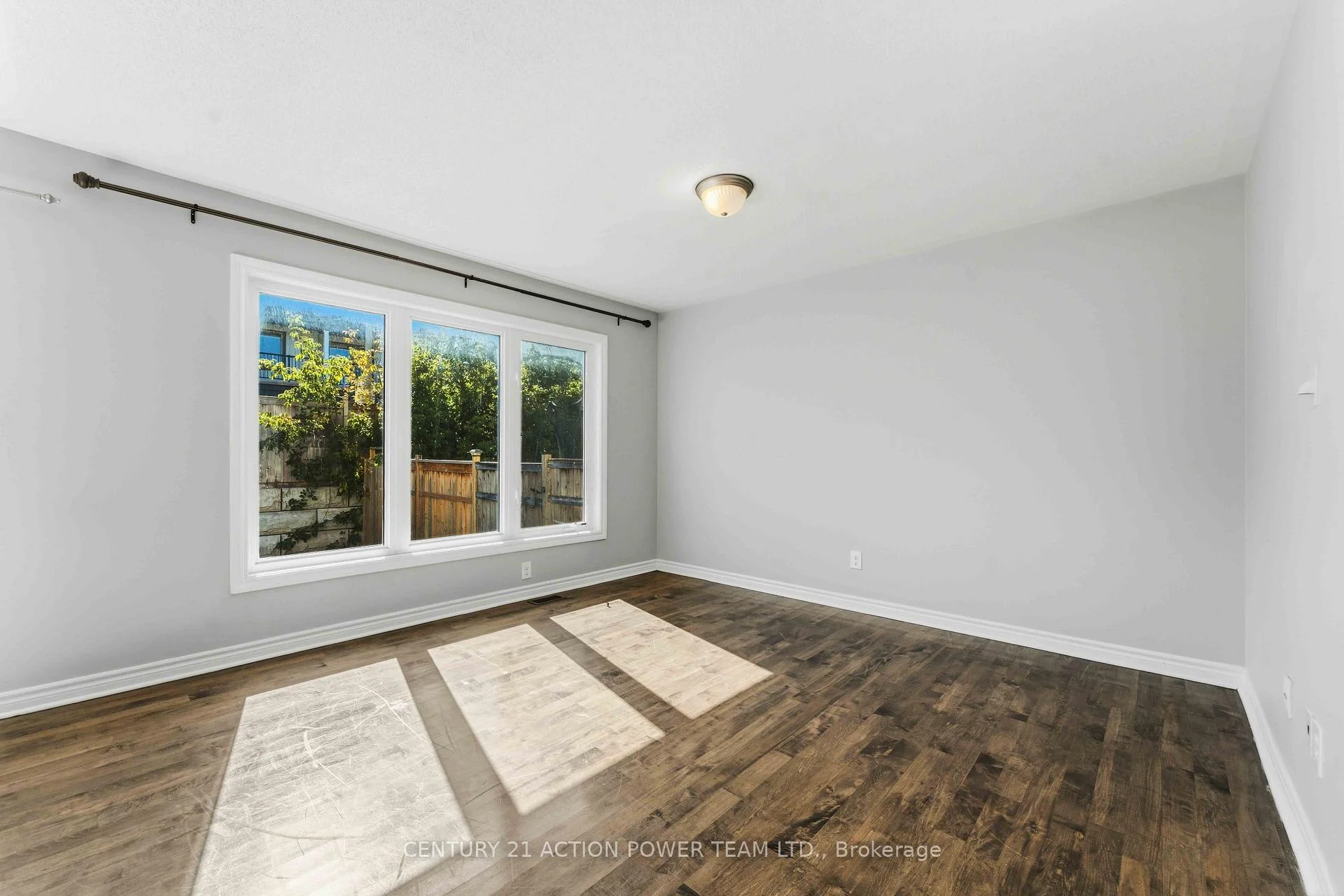 Photo 14 of 1037 Pampero Crescent, Ottawa, Stittsville (North) — HOMEH