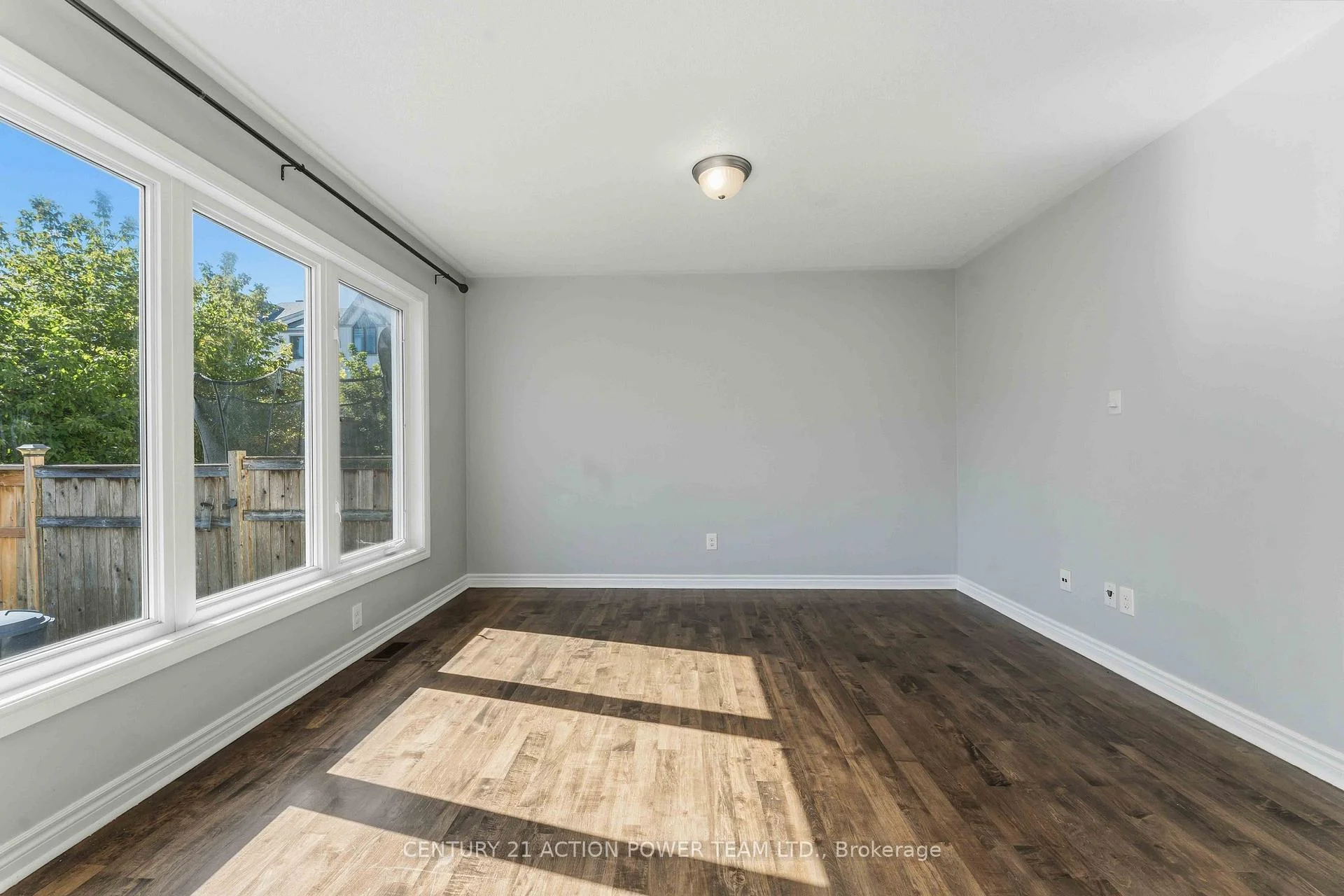Photo 20 of 1037 Pampero Crescent, Ottawa, Stittsville (North) — HOMEH