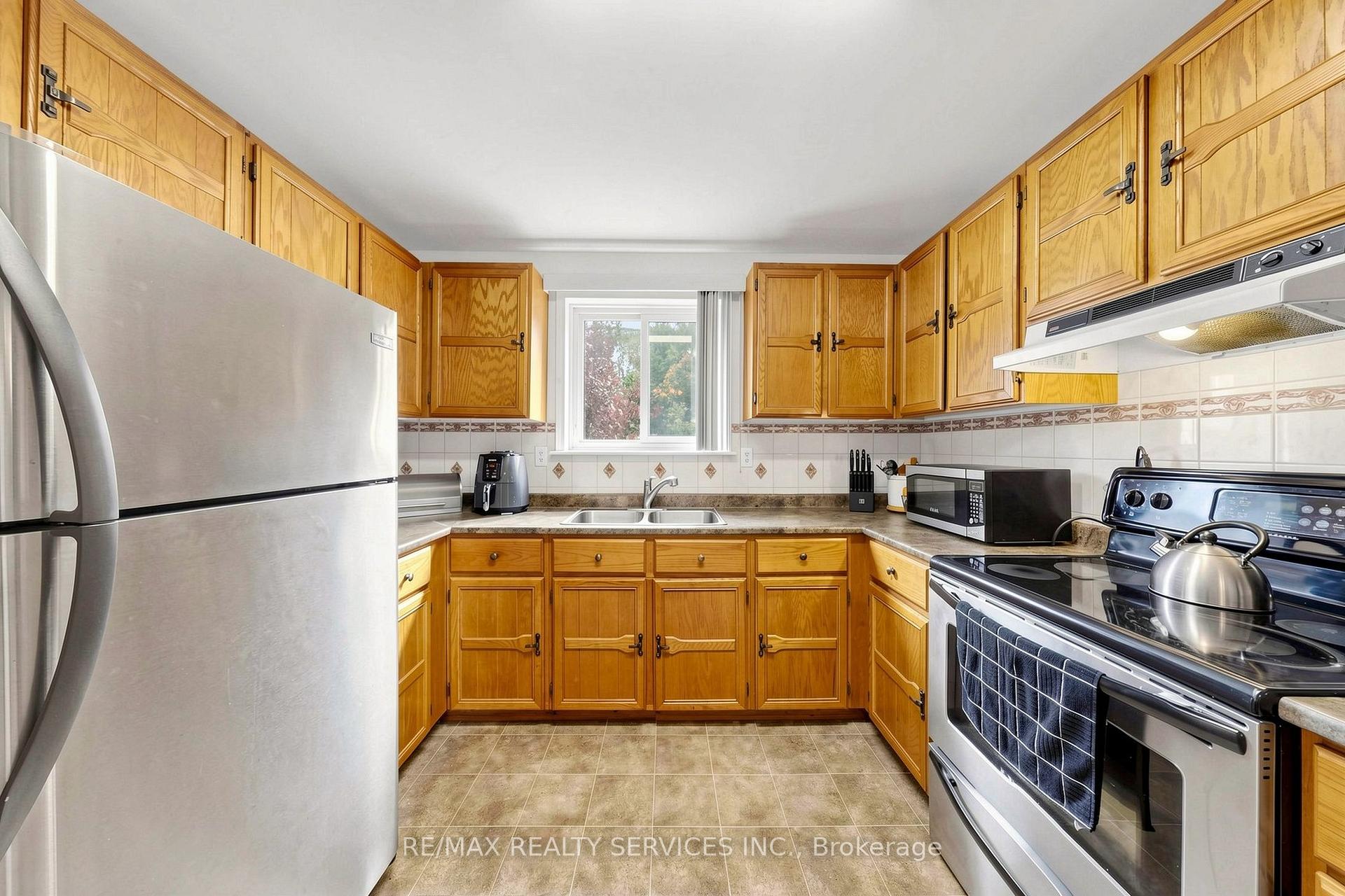 Photo 17 of 54 Griselda Crescent, Brampton, Northgate — HOMEH