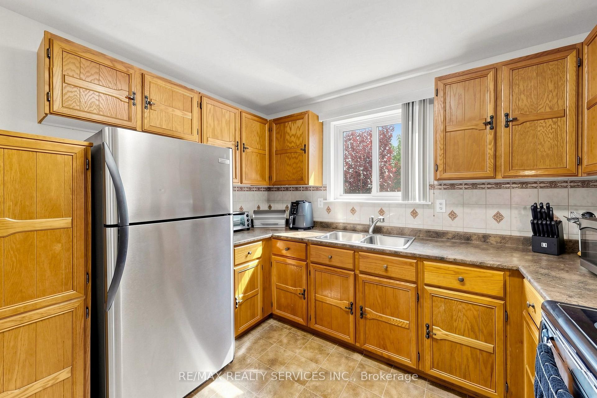 Photo 19 of 54 Griselda Crescent, Brampton, Northgate — HOMEH