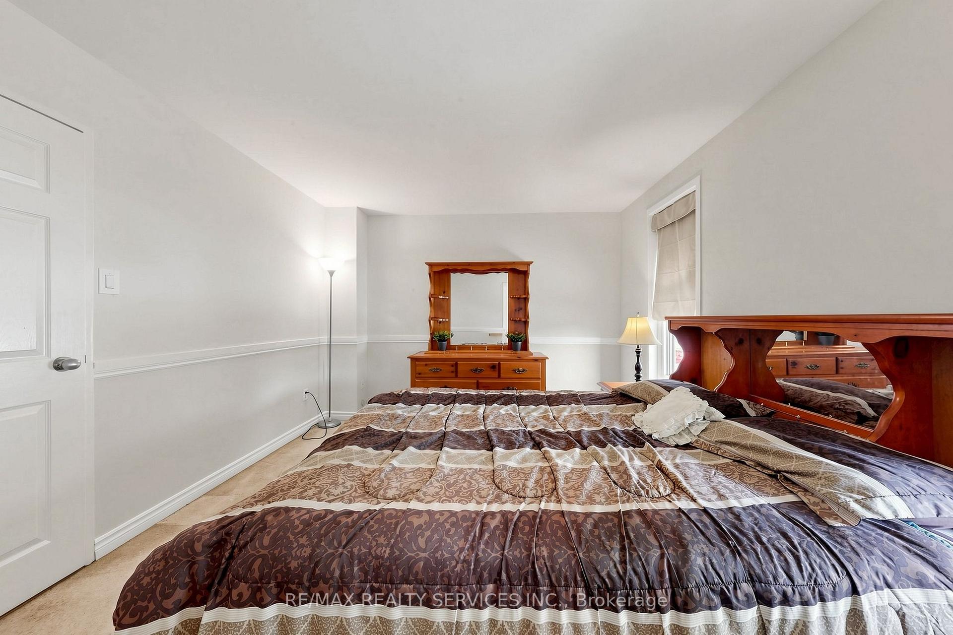 Photo 24 of 54 Griselda Crescent, Brampton, Northgate — HOMEH