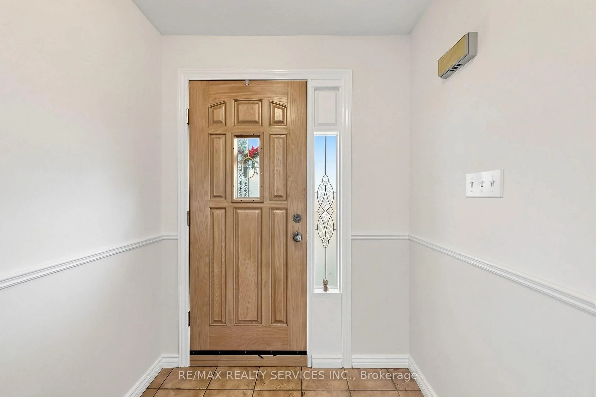 Photo 9 of 54 Griselda Crescent, Brampton, Northgate — HOMEH