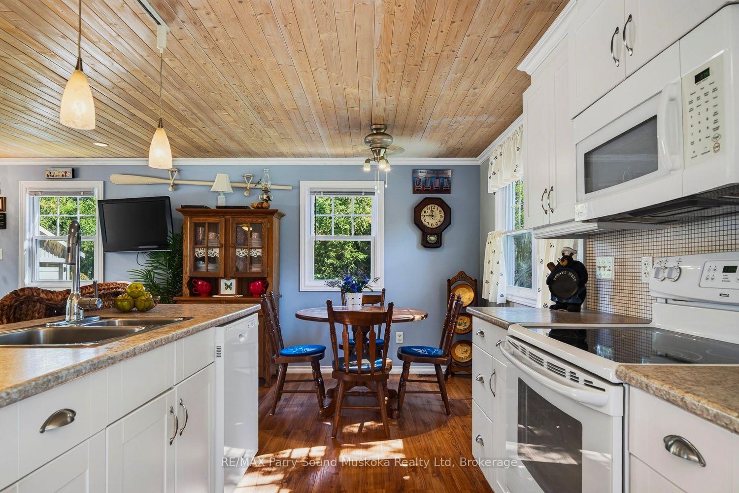 Photo 11 of 2 Robins Nest Lane, McKellar — HOMEH