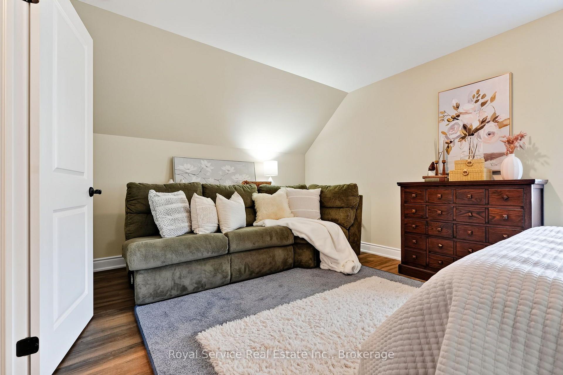 Photo 25 of 930 Ernest Allen Boulevard, Cobourg — HOMEH