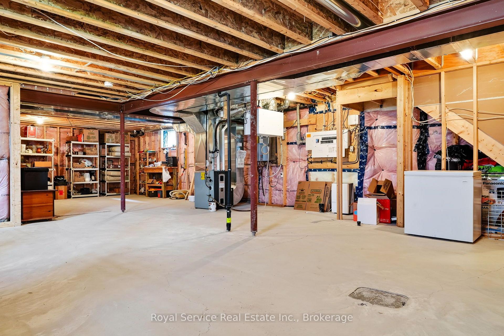 Photo 40 of 930 Ernest Allen Boulevard, Cobourg — HOMEH