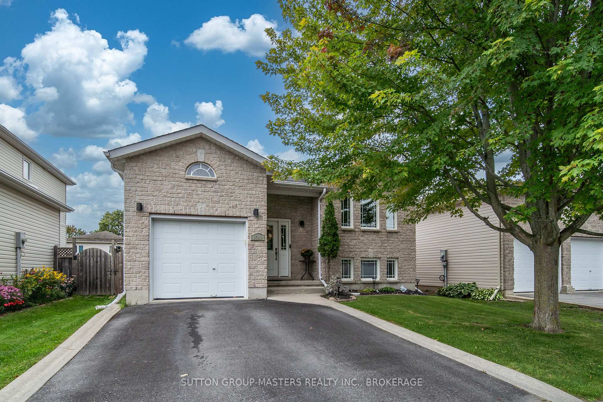 Photo 2 of 1460 Albany Drive, Kingston, City Northwest — HOMEH