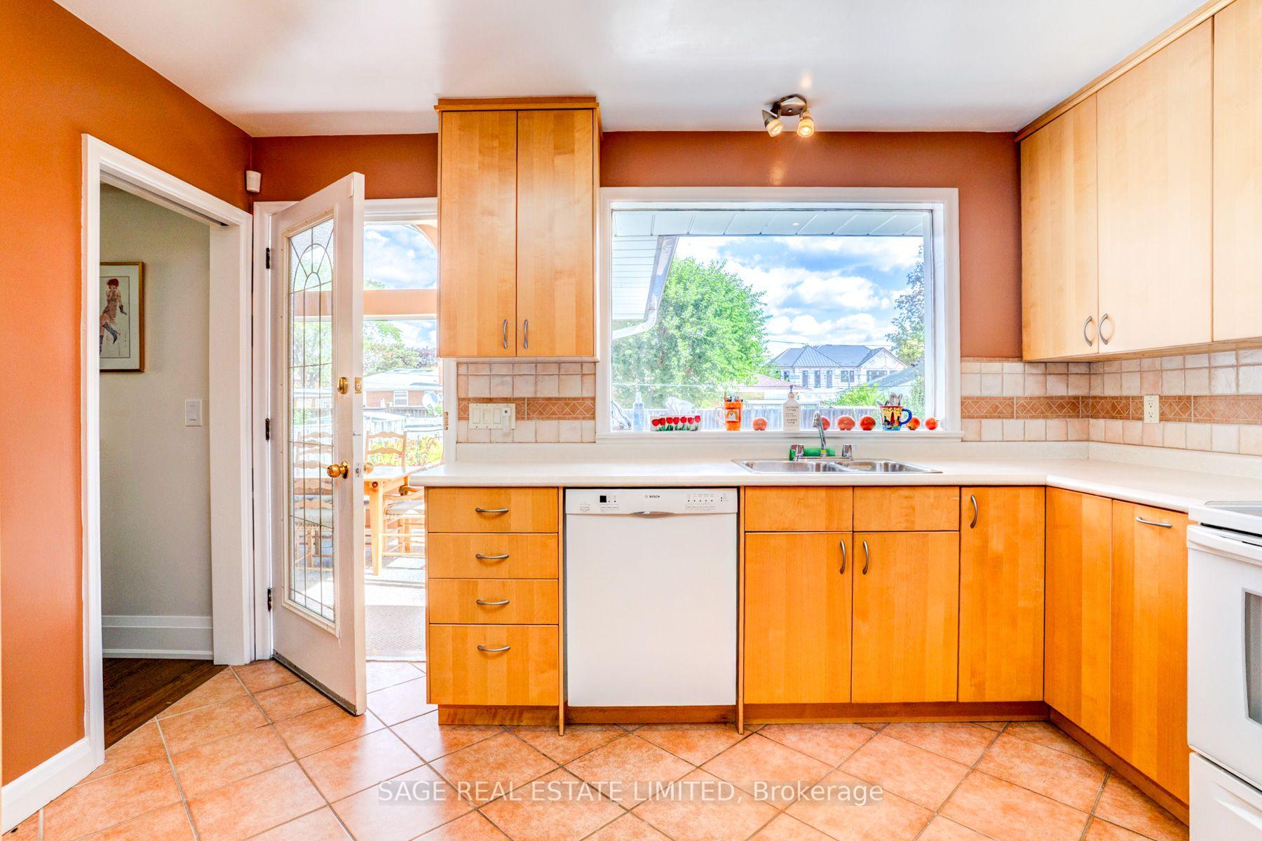 Photo 13 of 2189 Corsair Road, Mississauga, Cooksville — HOMEH