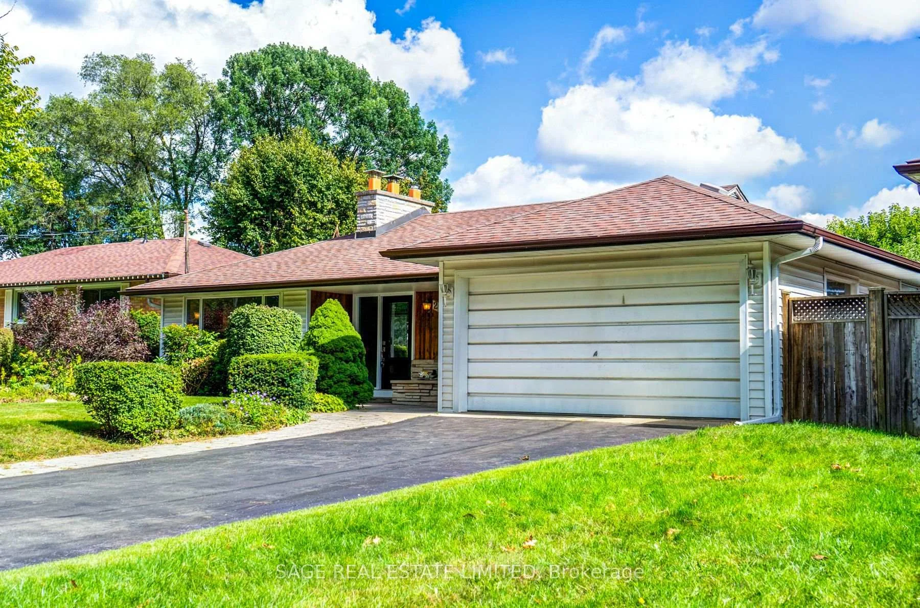 Photo 3 of 2189 Corsair Road, Mississauga, Cooksville — HOMEH