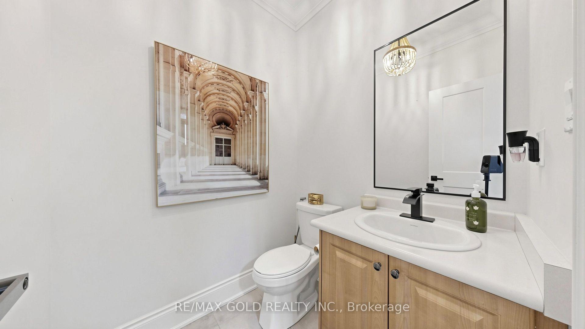 Photo 21 of 125 Burnhamthorpe Road E, Oakville, Glenorchy — HOMEH