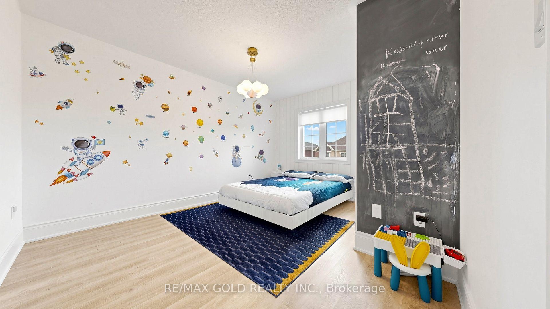 Photo 30 of 125 Burnhamthorpe Road E, Oakville, Glenorchy — HOMEH