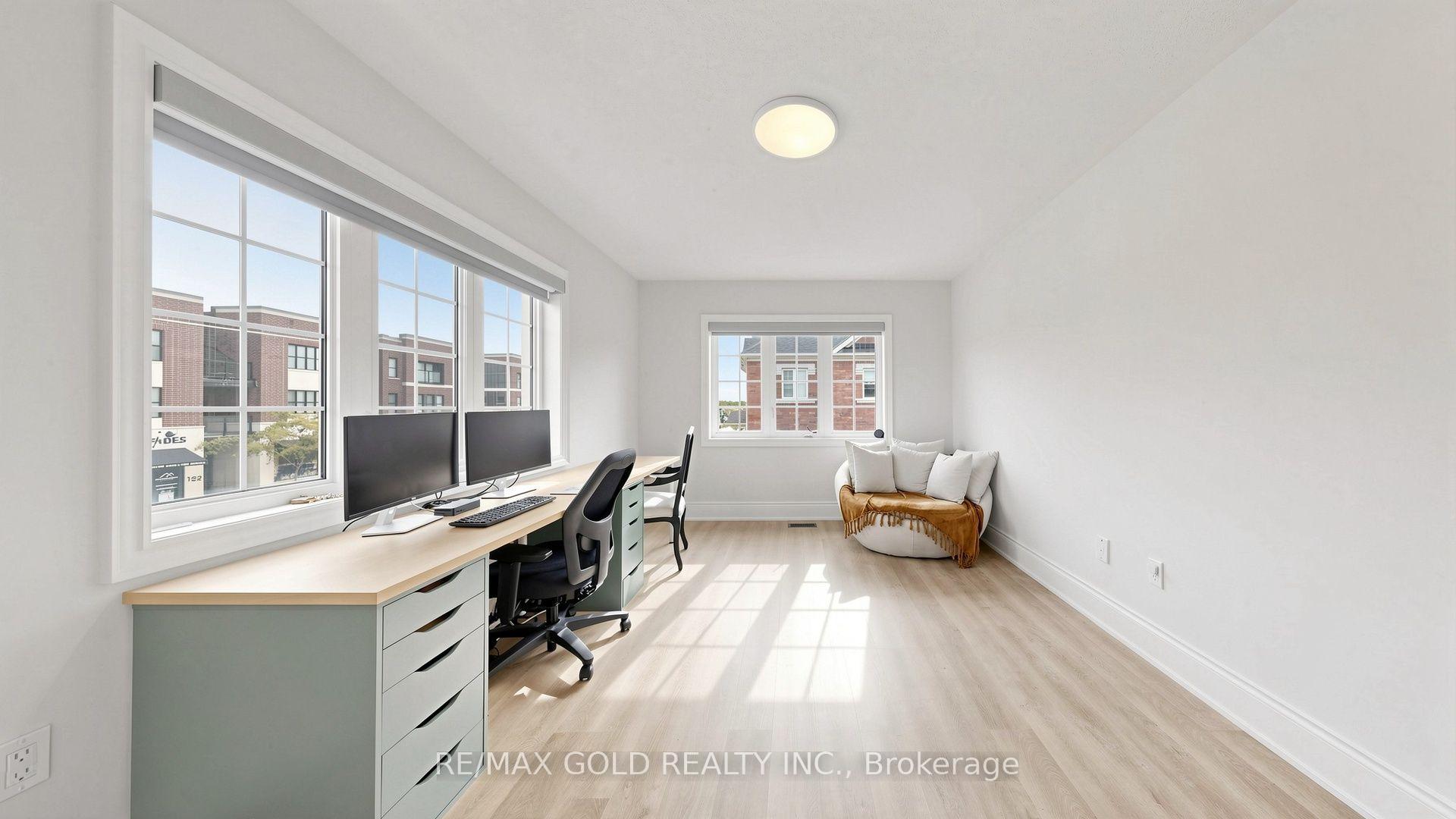 Photo 37 of 125 Burnhamthorpe Road E, Oakville, Glenorchy — HOMEH