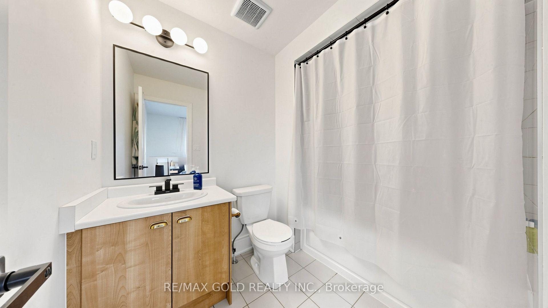 Photo 38 of 125 Burnhamthorpe Road E, Oakville, Glenorchy — HOMEH